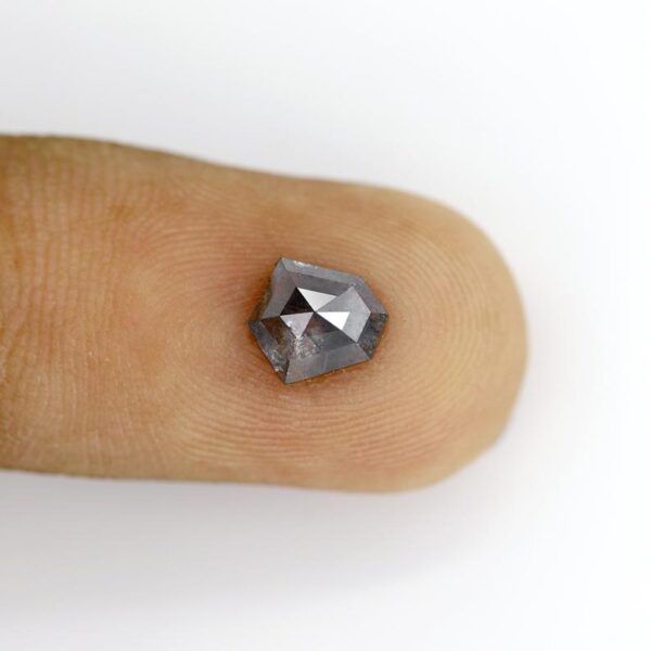 1.04 Ct Natural Salt and Pepper Shield shape Diamond - Image 6