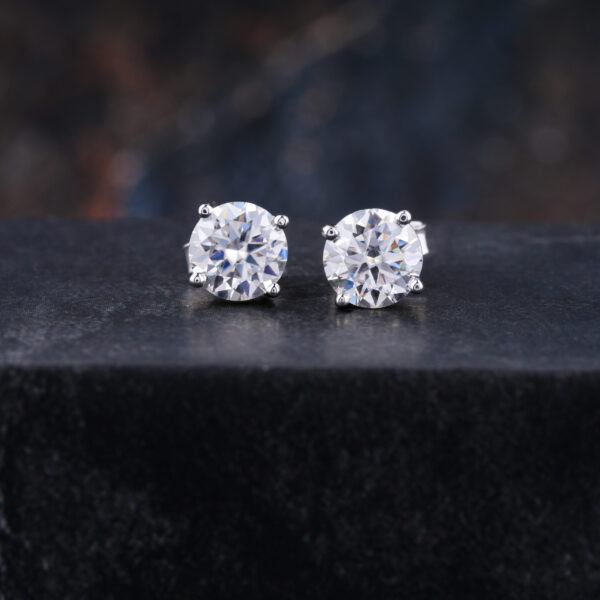 6.5MM Round Cut Moissanite Dainty Gold Wedding Earring