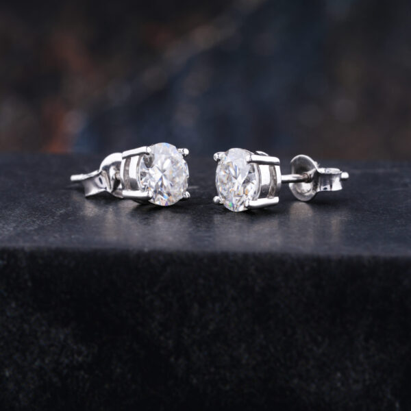 6.5MM Round Cut Moissanite Dainty Gold Wedding Earring - Image 3