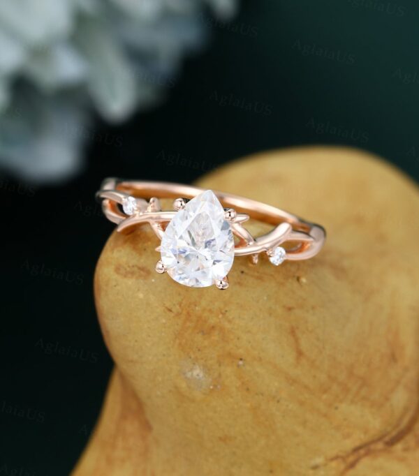 Pear Cut Moissanite Twig Engagement Ring in solid Gold - Image 4