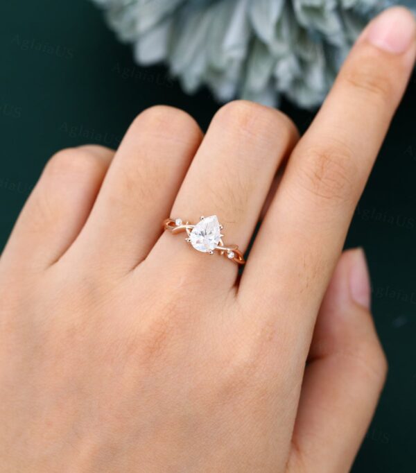 Pear Cut Moissanite Twig Engagement Ring in solid Gold - Image 3